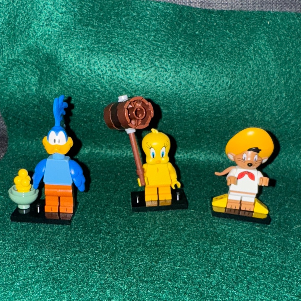 Lego Minifigures - Looney Tunes Road Runner, Tweety and Speedy Gonzales